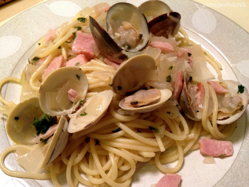 Pasta with White Wine Clam Sauce and Bacon